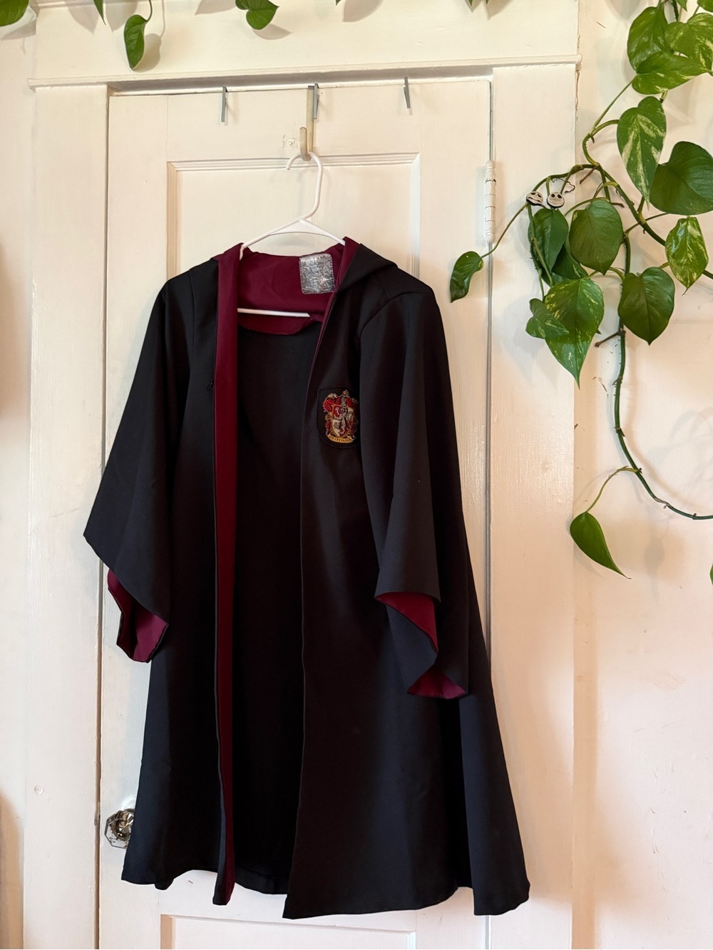 Harry Potter Gryffindor kids Burgundy Hooded Robe with Black Crest Patch